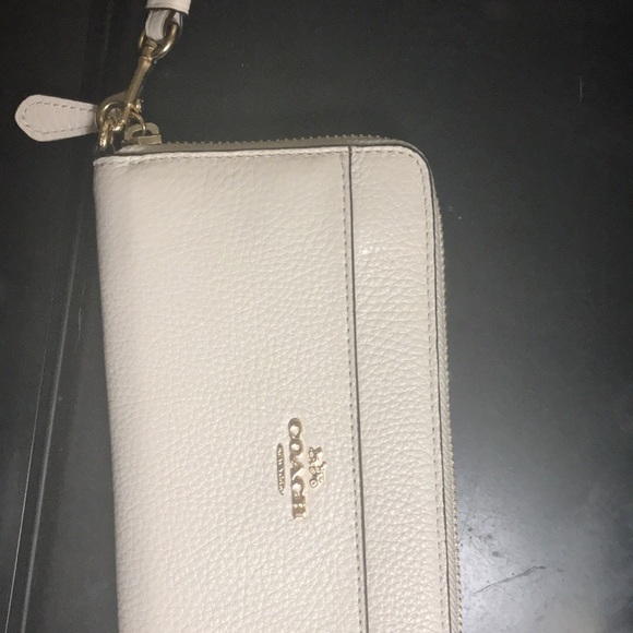 Off white females coach wallet - Picture 1 of 2